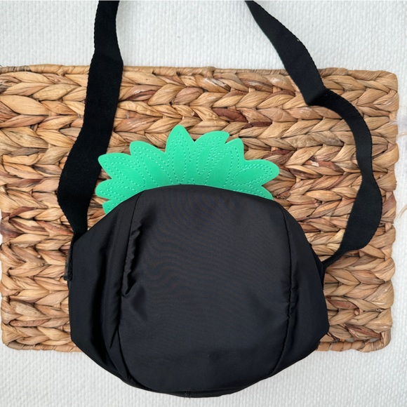 PINK Pineapple Cooler Bag - Picture 2 of 5